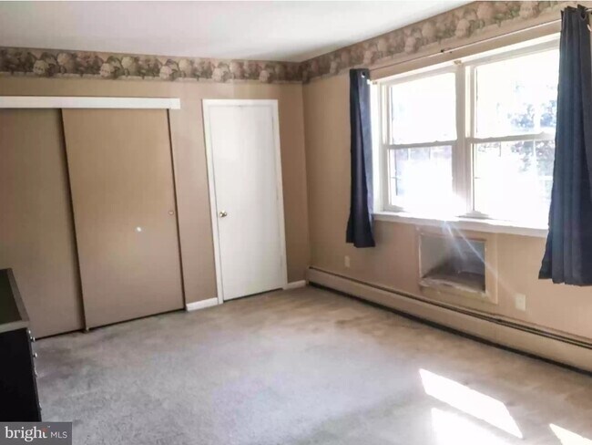 Building Photo - 308 Garnet Dr