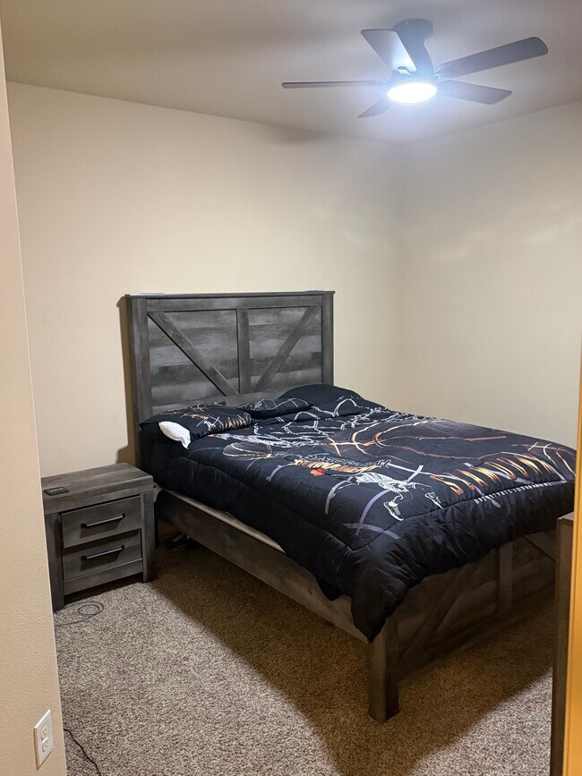 Building Photo - 1829 Lark Ln