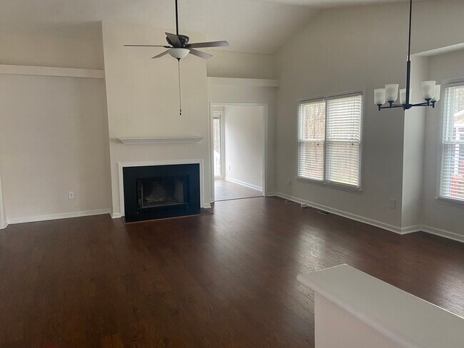 Building Photo - 310 Wax Myrtle Ct