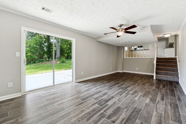 Foto del edificio - 2149 Indian Hill Rd
