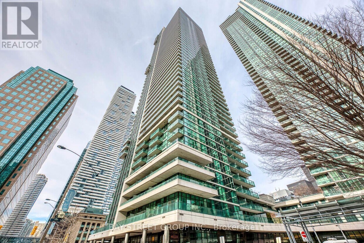 Primary Photo - 33 Bay St.