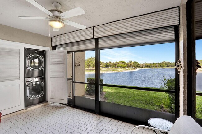 Foto del edificio - 2850 Carambola Cir S