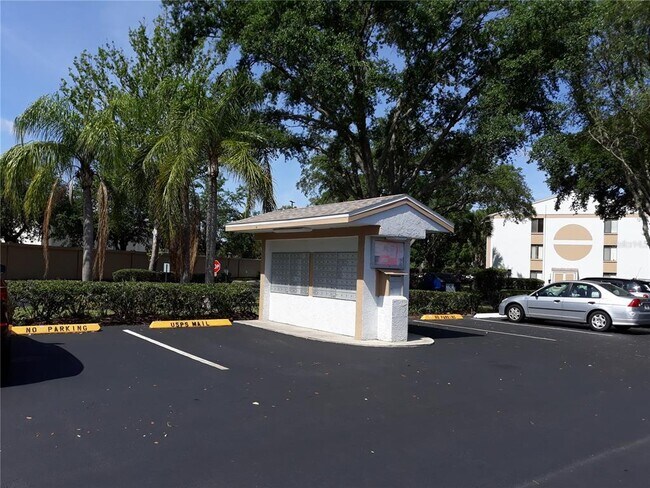 Building Photo - 8209 Sun Spring Cir