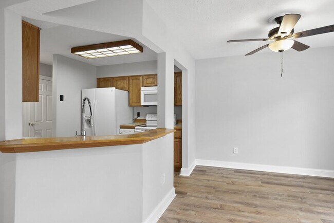 Foto del edificio - 2258 N Tollgate Cir