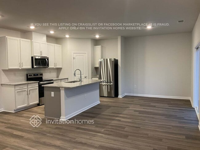 Building Photo - 3976 Zepelin Wy