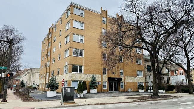 Building Photo - 1100 Church St