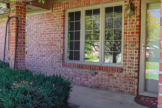 Foto del edificio - 2 Bedroom / 2 Bathroom Duplex in Daleville