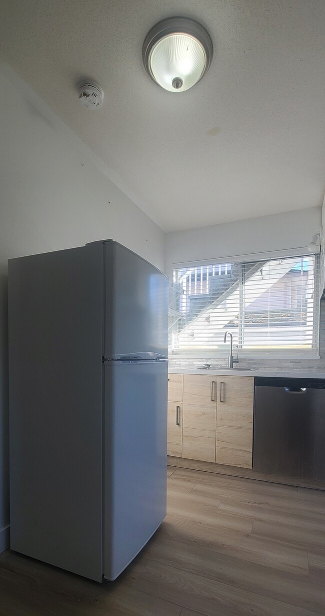 Building Photo - 1915 159A St