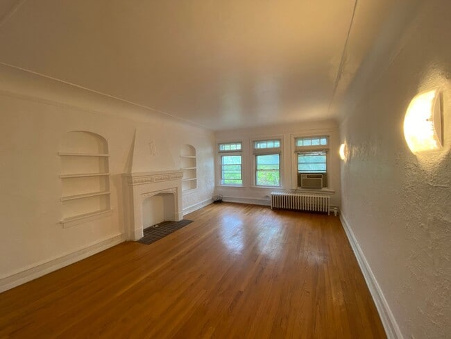 Foto del edificio - 6305 N Washtenaw Ave