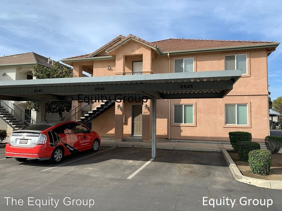 Foto principal - 2541-2547 W Lark Ave