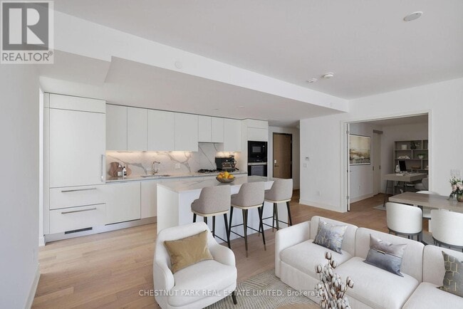 Photo du bâtiment - 200 Keewatin Ave