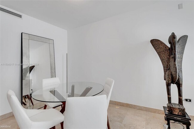 Foto del edificio - 1 br, 1.5 bath Condo - 801 Brickell Key Bl...