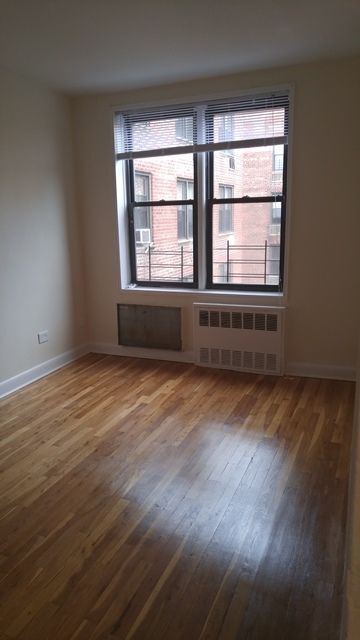 Foto del edificio - 45-15 Colden St