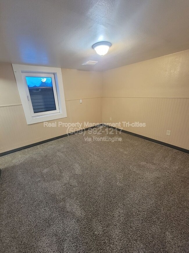 Building Photo - 508 9th St