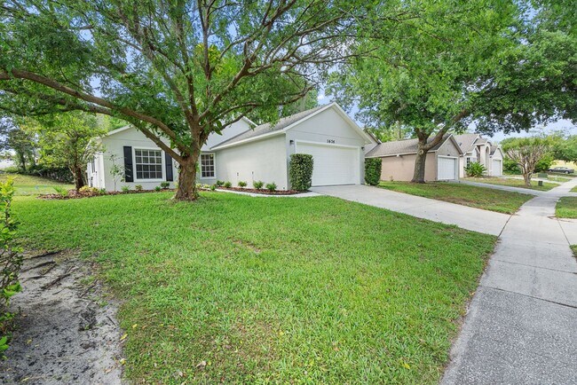 Building Photo - ERROL ESTATES - GOLFSIDE VILLAGE  • 3 BR •...