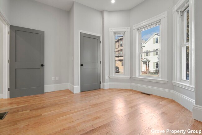 Foto del edificio - 531 E 5th St