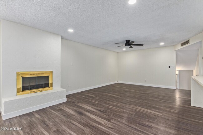 Foto del edificio - 4414 S Newberry Rd