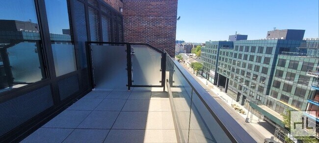 Foto del edificio - Modern 1-Bedroom Apartment with a Balcony!...