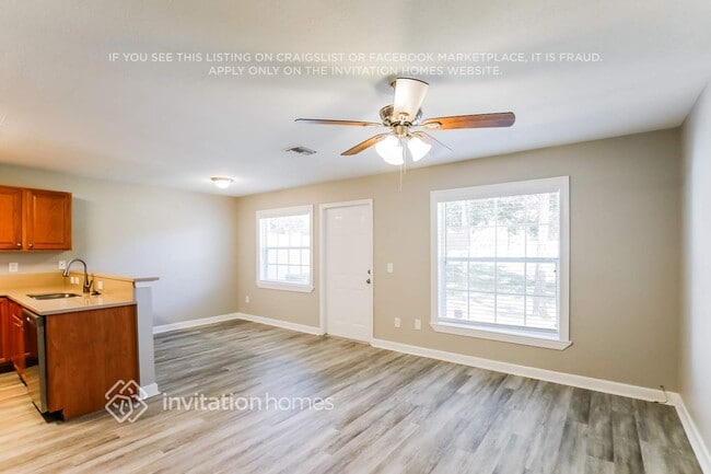 Building Photo - 140 Carol Susan Ln