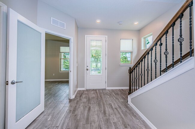 Building Photo - Beautifully unique two story home in a gre...
