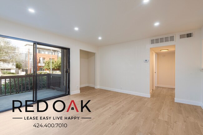 Foto del edificio - Remarkable Two Bedroom with Central Heat a...