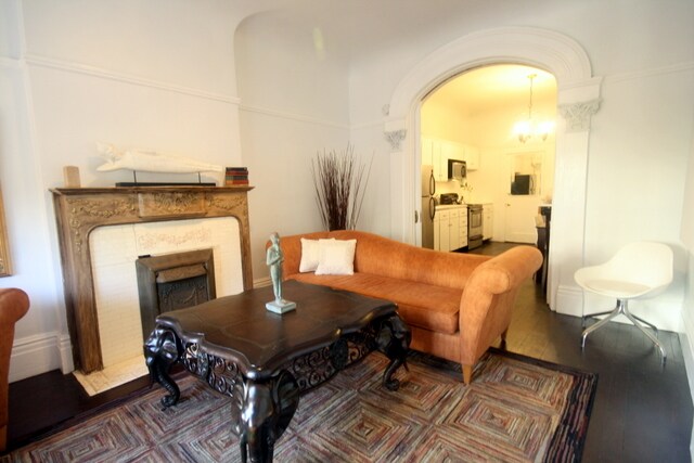 Primary Photo - 1347 McAllister St