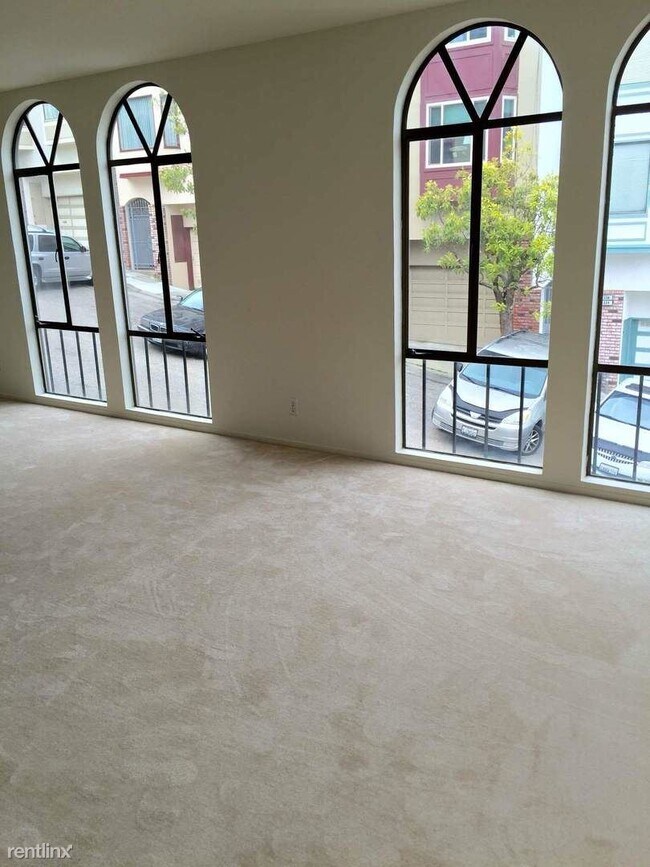 Building Photo - 3 br, 2 bath Apartment - 301 Dorado Terrace