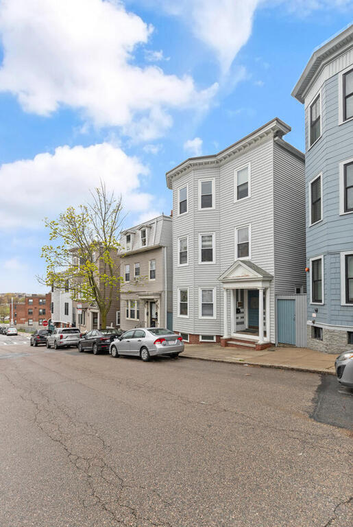Foto del edificio - 93 Old Harbor St