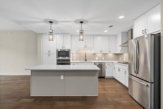 Building Photo - 2511 Willowick Rd