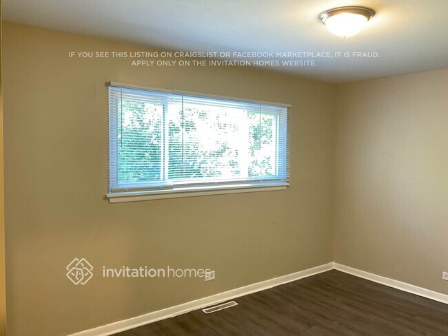 Foto del edificio - 1462 Deerfield Rd