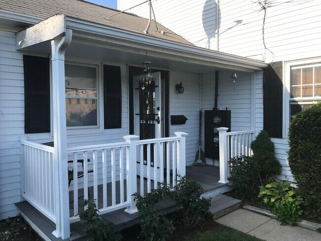 Front porch - 10 Oliver St