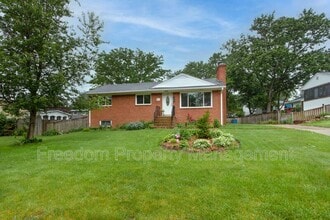 Building Photo - 5914 Ridge View Dr
