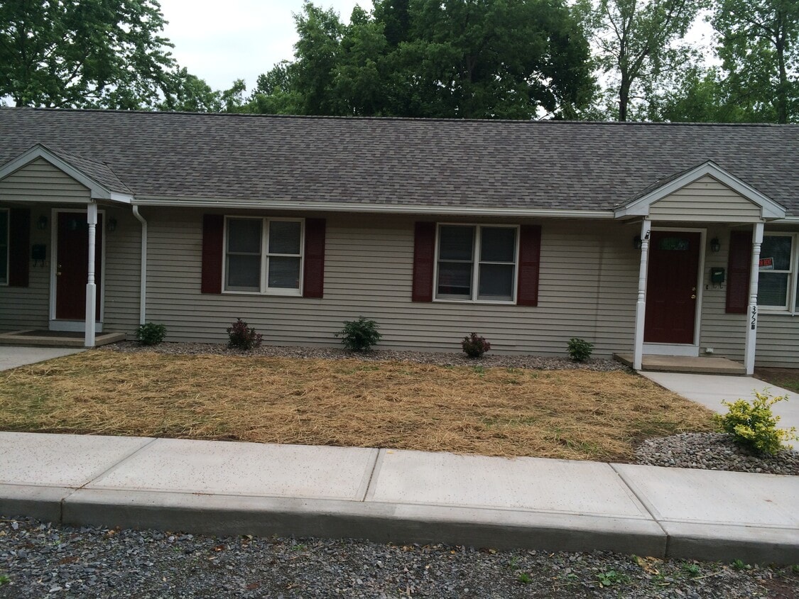 Primary Photo - 372 Lincoln Ave