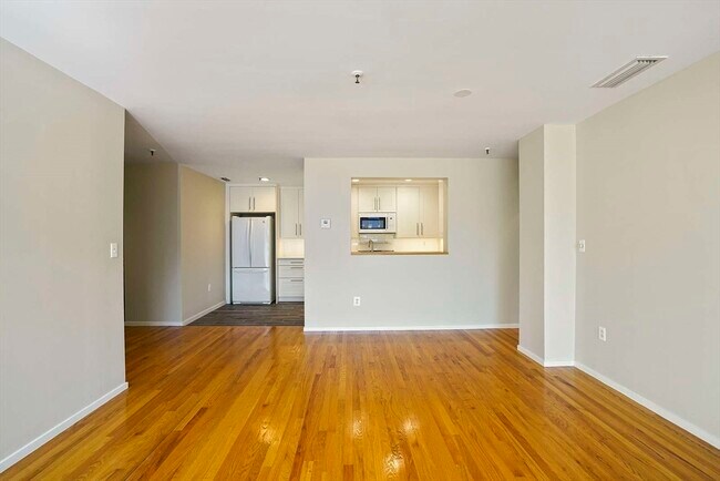 Foto del edificio - 4 Canal Park