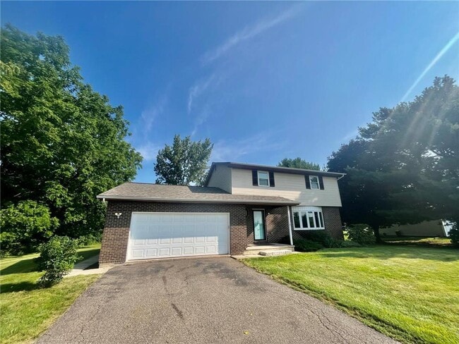 Building Photo - 6741 Cetronia Rd