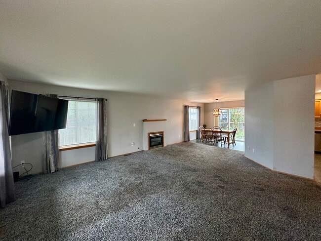 Building Photo - 1236 Aaron Dr