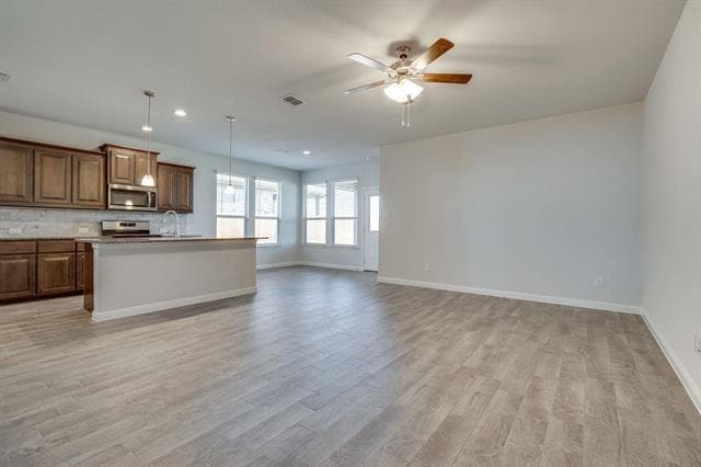 Building Photo - 1441 Archway Ct