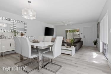 Foto del edificio - 3 br, 2.5 bath Townhome - 575 NW 98th Ave