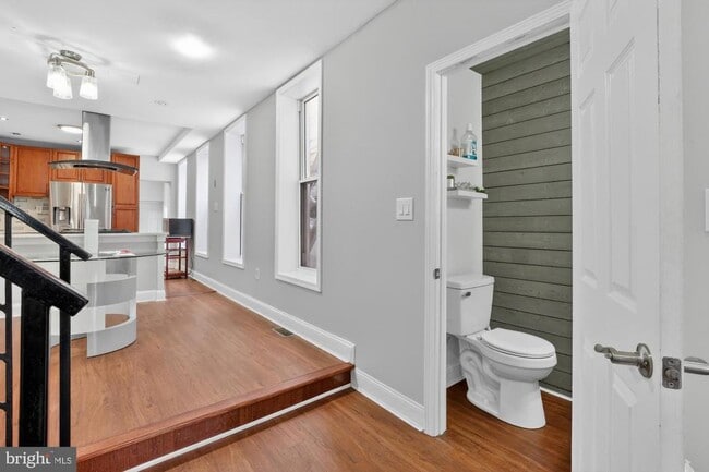 Foto del edificio - 2319 E Somerset St