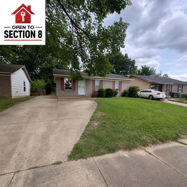 Charming 3 bedroom 1 bath Home - Open To Section 8 - Charming 3 bedroom 1 bath Home - Open To Section 8
