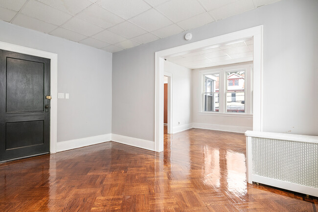 Living Area - 83 Grace St