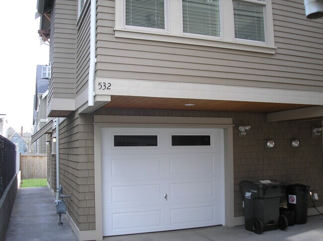 Foto del edificio - 532 24th Ave S