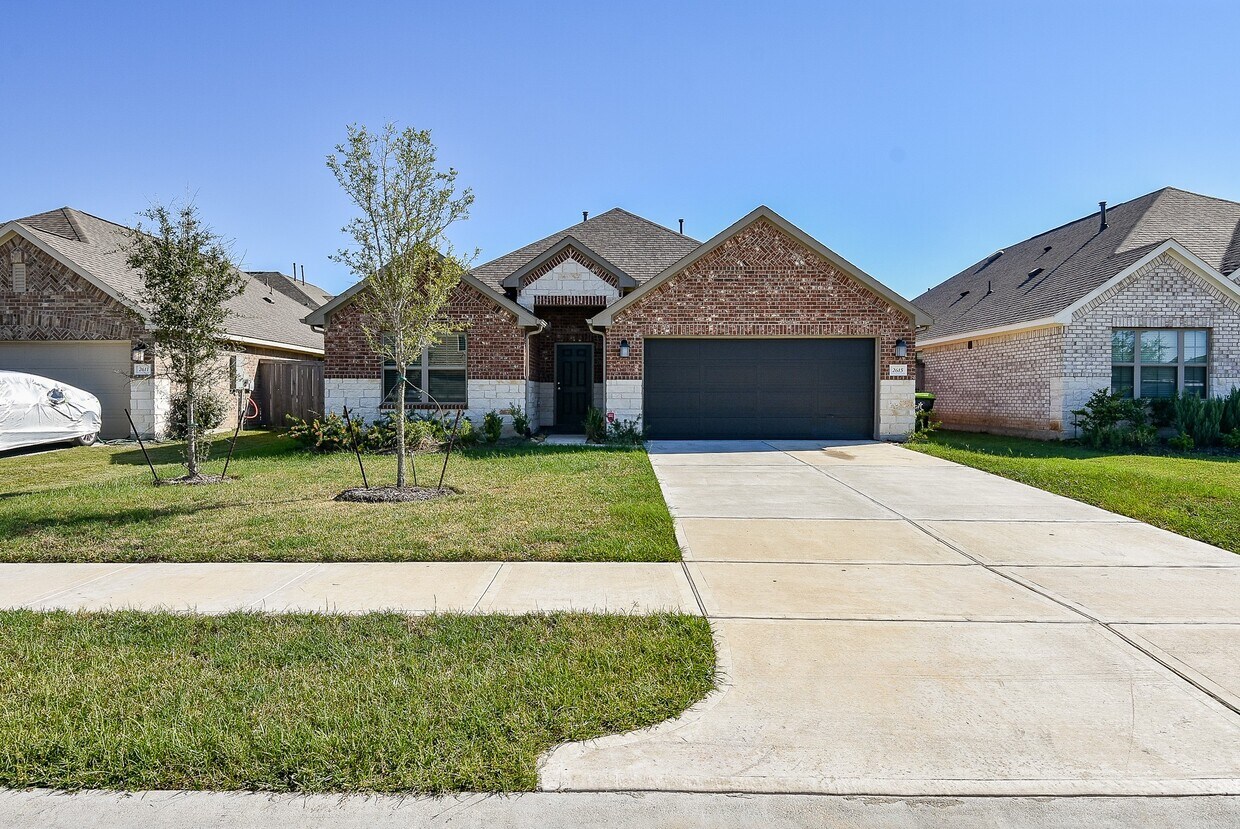 Foto principal - 2615 Westward Hl Dr