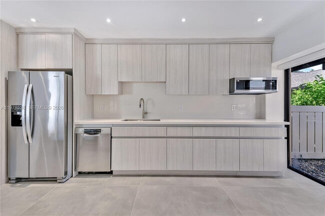 Foto del edificio - 2616 Carambola Cir N