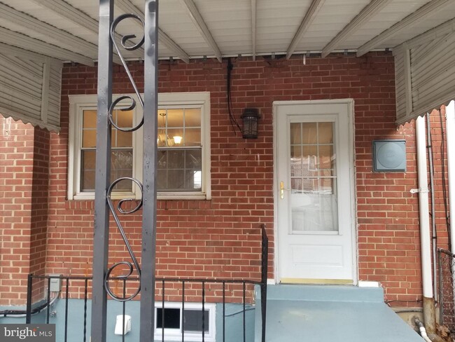 Building Photo - 245 Stemmers Run Rd
