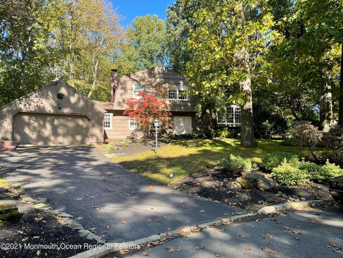 8 North Point Rd, Middletown Township, NJ 07738 House for Rent in