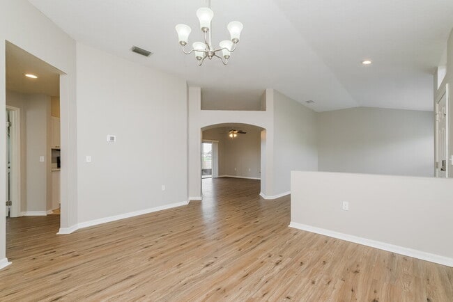 Building Photo - 1406 Storington Ave