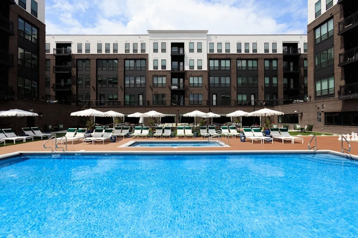 Primary Photo - Essex