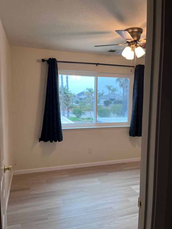 Foto del edificio - 2069 Sand Point Rd