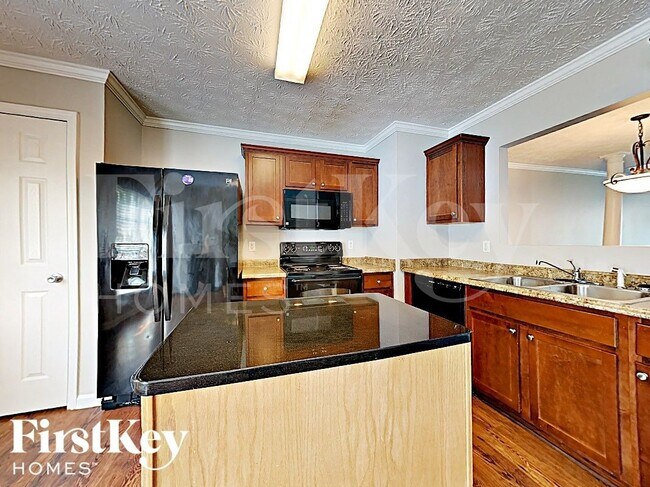 Building Photo - 3092 Bonnes Dr